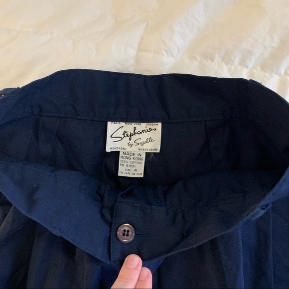 Vintage 80s Stephanie by Suzelle High Waisted Pleated Shorts in Navy Blue - Picture 4 of 4